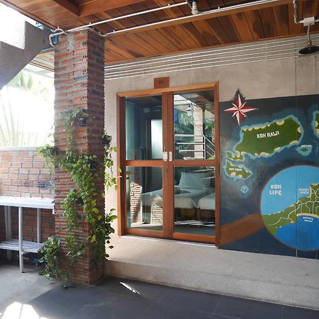 The Noi Guest House & Restaurant Ко Липе Екстериор снимка