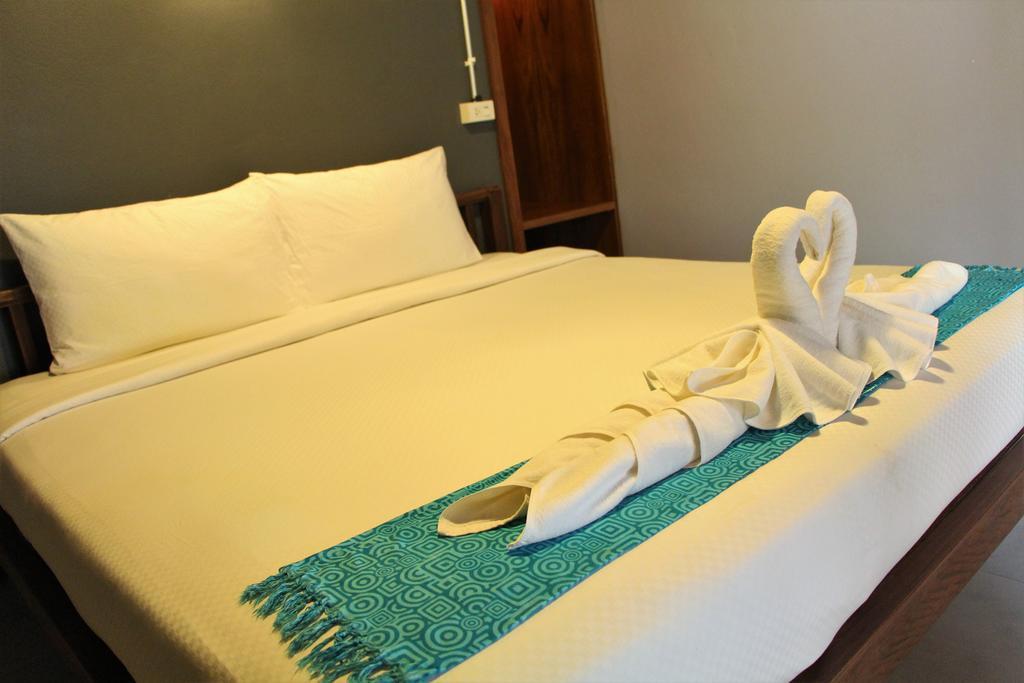 The Noi Guest House & Restaurant Ко Липе Екстериор снимка